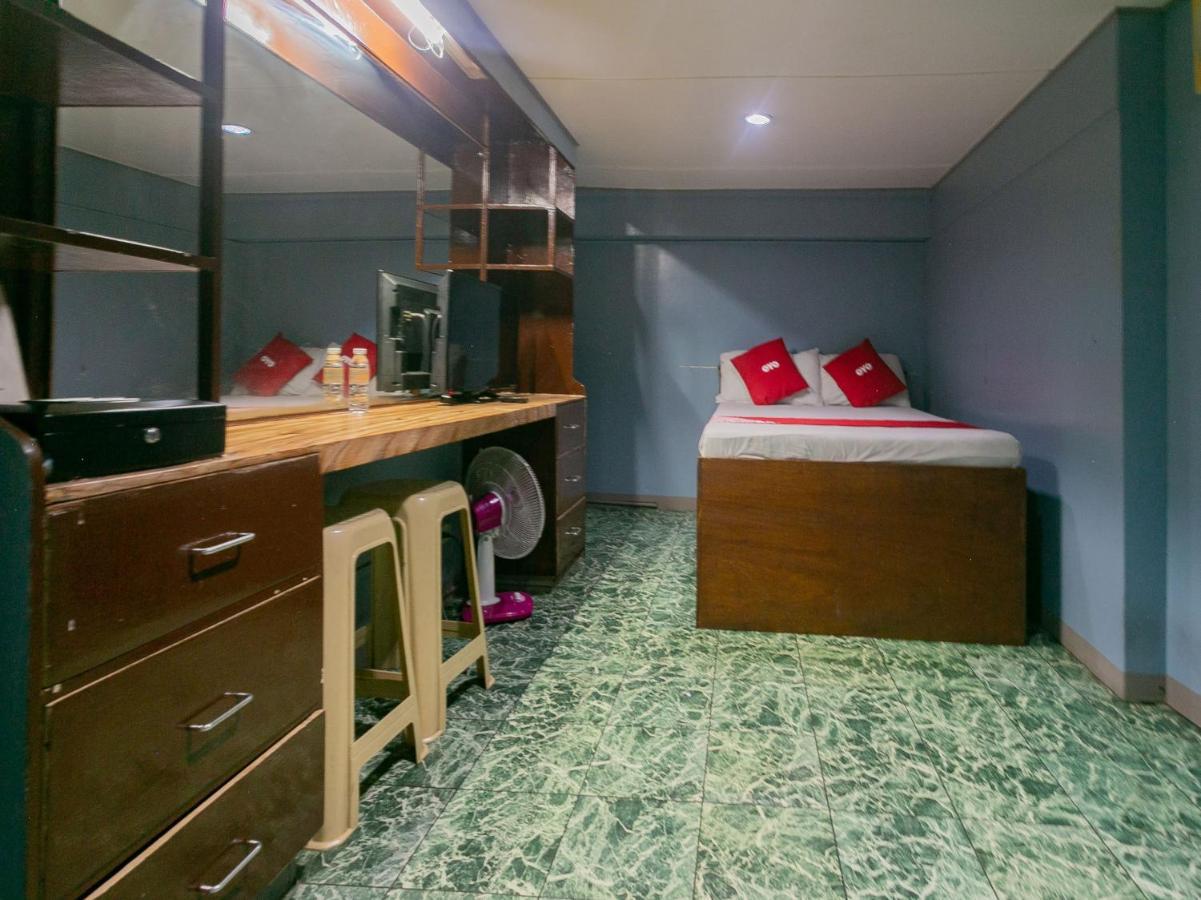 Oyo 722 Slouch Hat Inn Manila Dış mekan fotoğraf