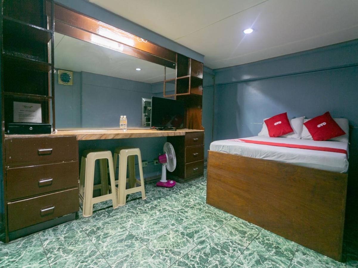 Oyo 722 Slouch Hat Inn Manila Dış mekan fotoğraf