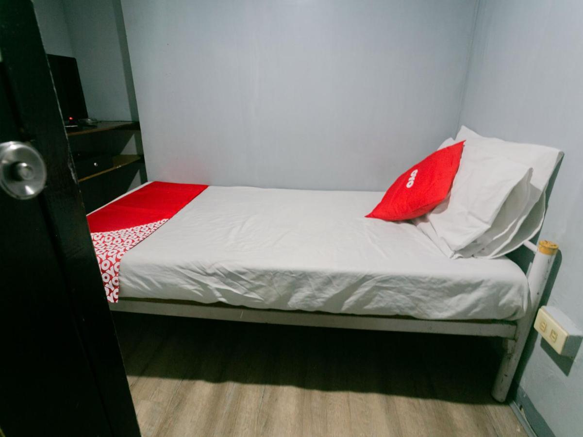 Oyo 722 Slouch Hat Inn Manila Dış mekan fotoğraf