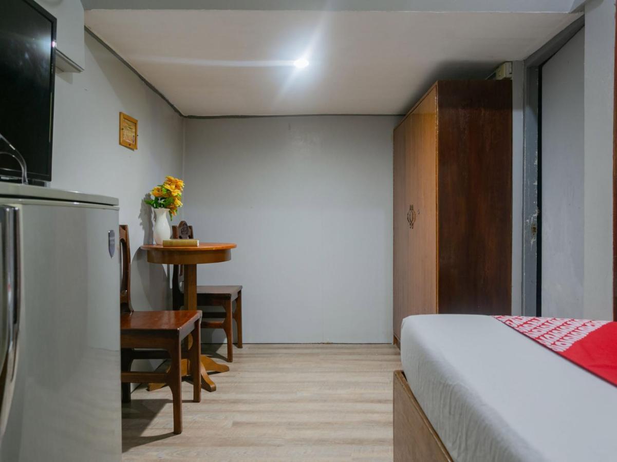 Oyo 722 Slouch Hat Inn Manila Dış mekan fotoğraf